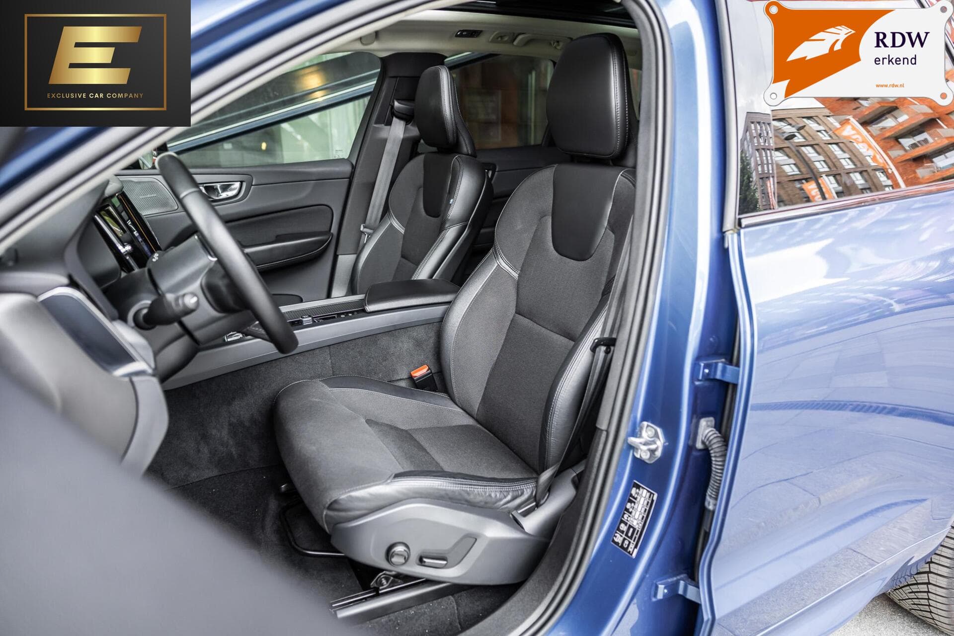 Volvo XC60 2.0 Recharge T6 AWD R-Design | Panorama dak | Dechrome | PDC | SOH 86.9% | – foto 5